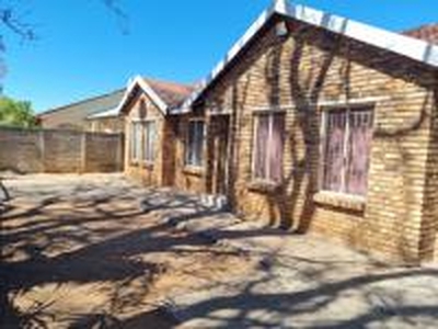 4 Bedroom House for Sale For Sale in Rustenburg - MR607227 -