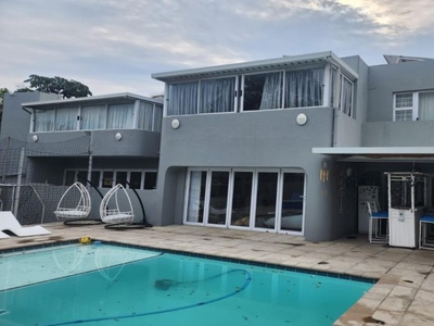 6 Bedroom house for sale in Umhlanga Central