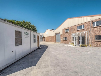 6400 m² Commercial space in Perseverance Industrial