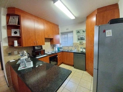 Apartment For Sale In Sonneveld, Brakpan