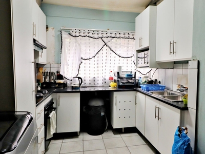 1 Bedroom Apartment For Sale in Kempton Park Central