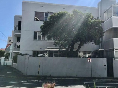 1 Bedroom bachelor apartment rented in Sea Point, Cape Town