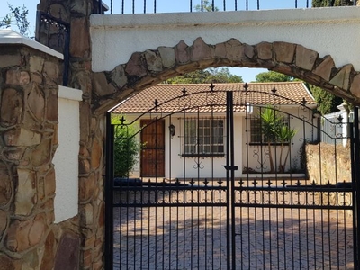 1 Bedroom cottage to rent in Observatory, Johannesburg
