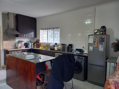 1 Bedroom Townhouse To Let in Kloof