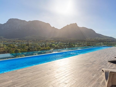 2 Bedroom apartment for sale in Newlands, Cape Town