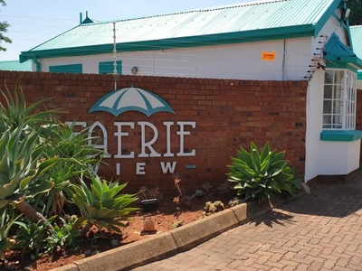 3 Bedroom townhouse - sectional to rent in Faerie Glen, Pretoria