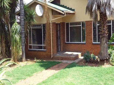 4 Bedroom house to rent in Mountain View, Pretoria