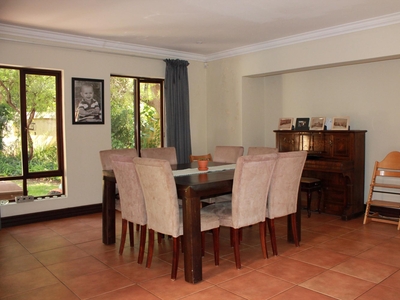 4 bedroom house to rent in Silver Lakes Golf Estate