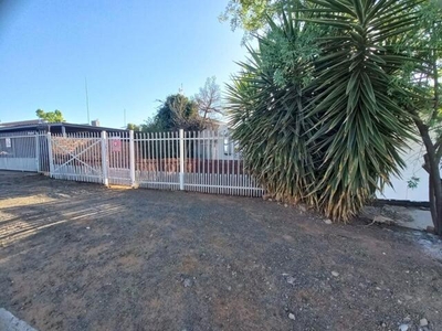 House For Sale In Fleurdal, Bloemfontein