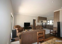 2 Bedroom Cottage To Rent in Eagle Canyon Golf Estate
