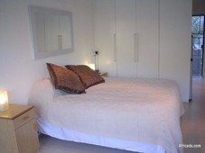 Furnished Modern Studio Apartment in Higgovale, Cape Town, South