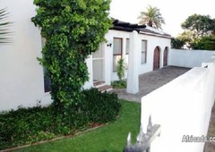 Lovely 5 Bedroom family home in Winelands Table View