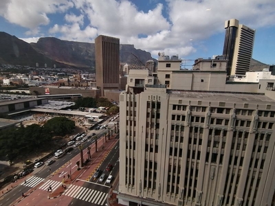 32sqm Studio Apartment for sale in the heart of Cape Town City Centre.
