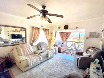 Apartment For Sale in Greenways Golf Estate