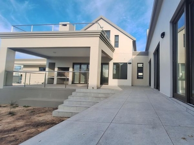 Brand New Immaculate House With Stunning Views In Myburgh Park