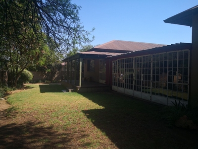 10 Bedroom House For Sale in Witbank Central