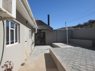 3 Bedroom House To Let in Springbok