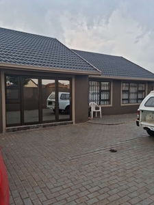 House For Sale in Vosloorus Ext 9