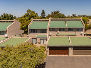 Modern & Spacious Townhouse in Oakglen – Perfect for Family Living!