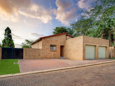 3 Bedroom Freehold Sold in Fourways