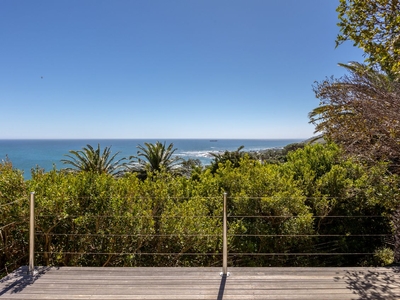 3 Bedroom Apartment To Let in Camps Bay