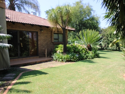 4 Bedroom House To Let in Woodhill Golf Estate