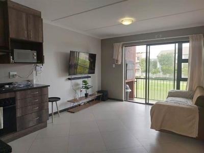 Neat And Lovely 2 Bedroom Apartment To Rent In Chandelle, Buh-Rein Estate, Cape Town, Bo Kaap | RentUncle