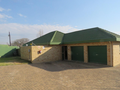 3 Bedroom Townhouse For Sale In Bergsig