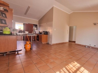 Modern, Comfort and Security - Two bedroom townhouse
