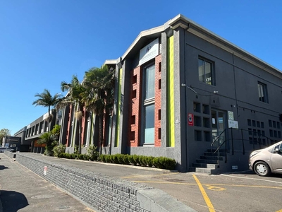 Prime Commercial Space in Paarl Available Now!