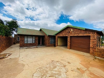 This beautiful big house is situated in Block L Soshanguve