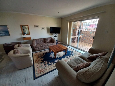 Townhouse For Sale in Jeffreys Bay!!!