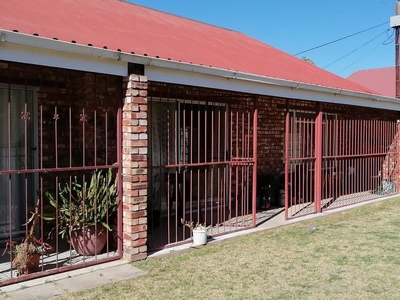 2 Bedroom Townhouse To Let in Parys