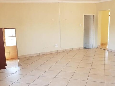 Apartment For Rent In Roodekrans, Roodepoort