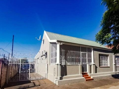 House For Sale In Pietermaritzburg Central, Pietermaritzburg