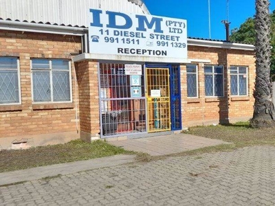 1424 m² Commercial space in Cape Road Industrial