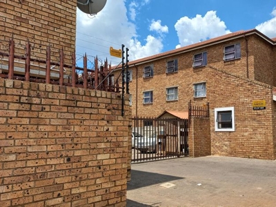 2 Bedroom apartment sold in Kempton Park Central