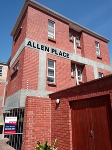 2 Bedroom Flat To Let in Grahamstown Central