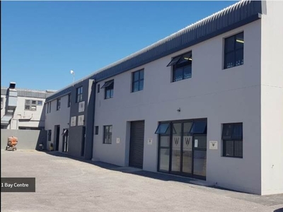 232 m² Industrial space in Middedorp