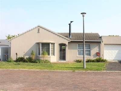 3 Bed House in Plattekloof Glen