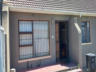 3 Bedroom house sold in Mandalay, Mitchells Plain