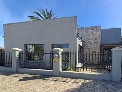 336 m² Commercial space in Bodorp