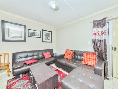 Flat/Apartment For Sale in Maitland