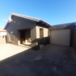 House For Rent In Chiawelo, Soweto