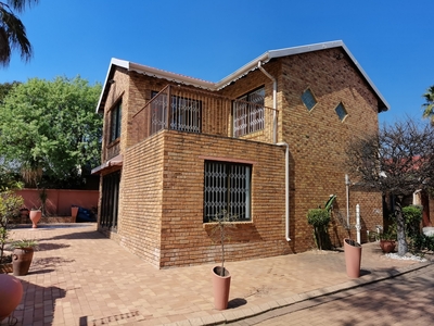 House For Sale in Dowerglen Ext 3
