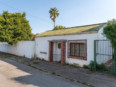 House For Sale In Grahamstown Central, Grahamstown