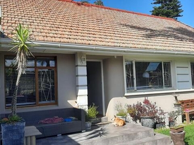 House For Sale In Nahoon Valley, East London