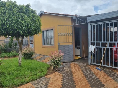 House For Sale In Soshanguve V, Soshanguve