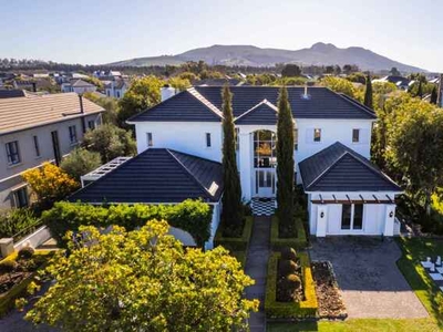 House For Sale In Val De Vie Estate, Paarl