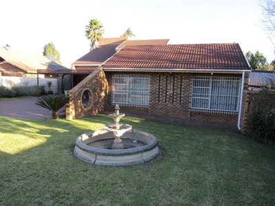 House For Sale In Vanderbijlpark Se 3, Vanderbijlpark